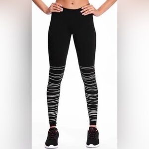 Old Navy Active Go-Dry Leggings Black/White Stripped Size XXL